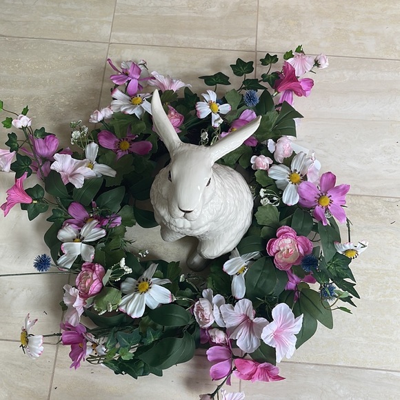 New: Spring/Summer Fine Quality Silk Floral Wreath for Door, Wall or Table - Picture 2 of 5